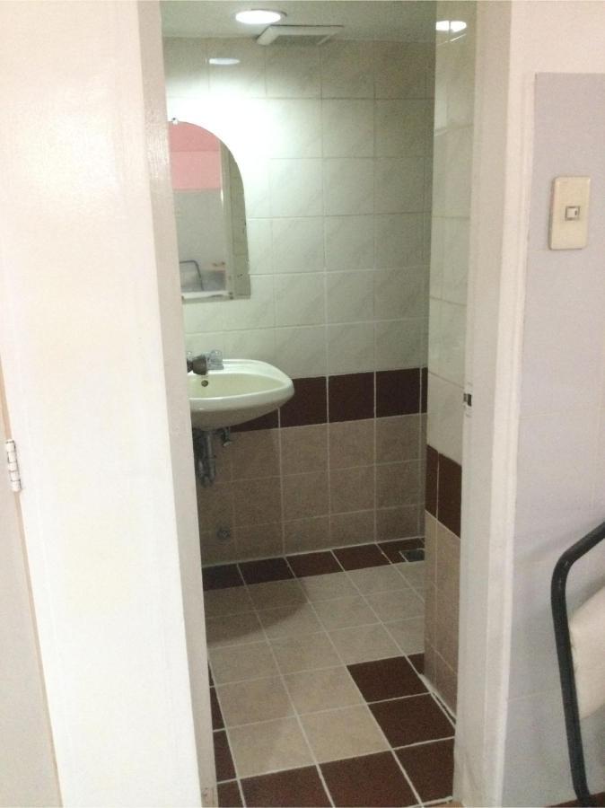 Mandaluyong Oyo 817 Vista Apartelle מראה חיצוני תמונה